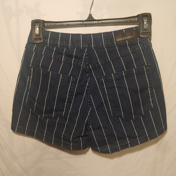 UNIONBAY Shorts - Picture 2 of 7